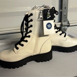 Art Class Ivory Boots with Black Laces
